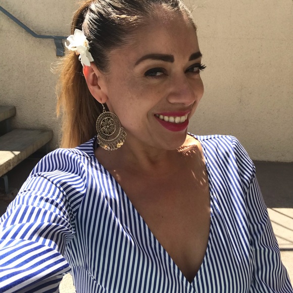 Meet Your Posher - Picture 8 of 15